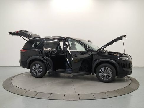 Used 2025 Nissan Pathfinder SV AWD/4WD image 16