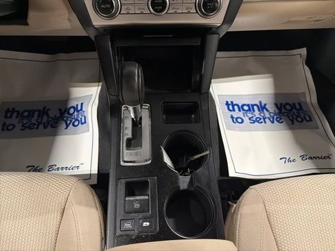 Used 2017 Subaru Outback 2.5i Premium image 21