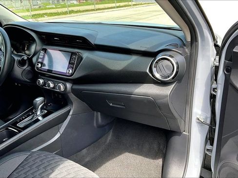 Used 2023 Nissan Kicks SV FWD image 15