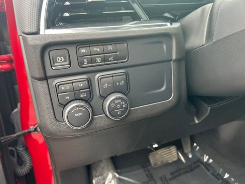 Used 2025 Chevrolet Suburban RST w/ Comfort Package AWD/4WD image 21