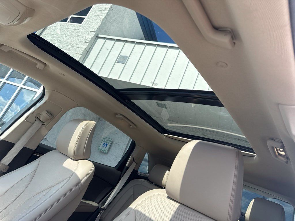 Used 2022 Lincoln Nautilus Reserve AWD/4WD image 14