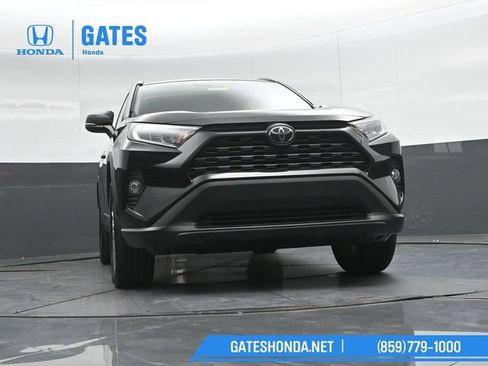 Used 2019 Toyota RAV4 XLE Premium w/ Cold Weather Package AWD/4WD image 40