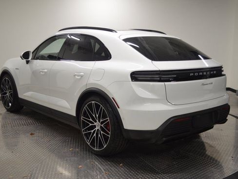 New 2025 Porsche Macan 4S Electric image 3