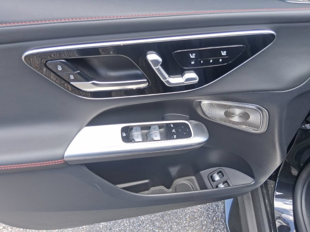 Used 2025 Mercedes-Benz GLC 63 AMG S image 8