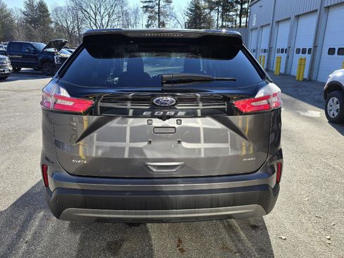 Used 2022 Ford Edge SEL w/ Convenience Package image 4