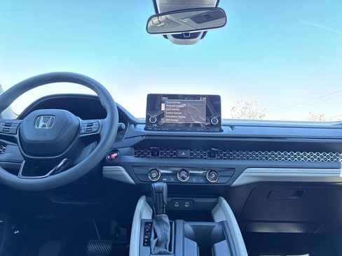 Certified 2025 Honda Accord LX image 27