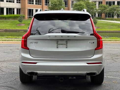 Used 2017 Volvo XC90 T6 Momentum w/ Vision Package AWD/4WD image 4