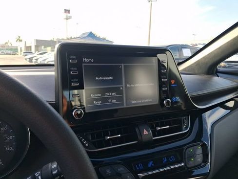 Used 2019 Toyota C-HR LE FWD image 19