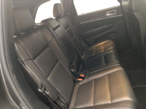 Used 2019 Jeep Grand Cherokee Limited w/ Luxury Group II image 19