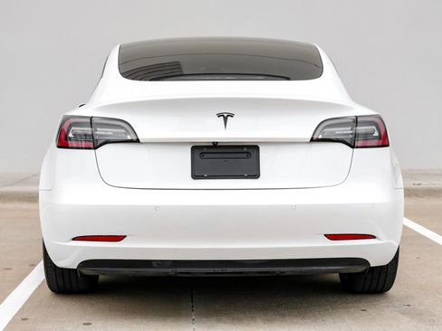 Used 2021 Tesla Model 3 Standard Range Plus RWD image 5