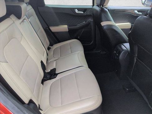 Used 2020 Ford Escape Titanium FWD image 28