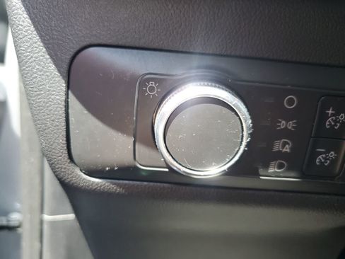 Used 2022 Ford Escape SE w/ SE Sport Appearance Package FWD image 19