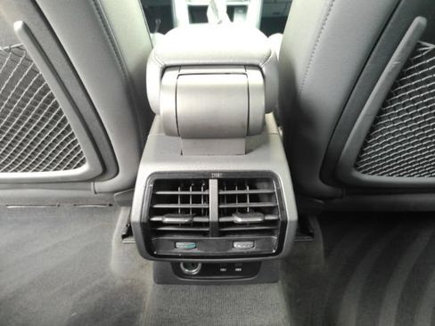 Used 2022 Audi Q3 2.0T Premium AWD/4WD image 27