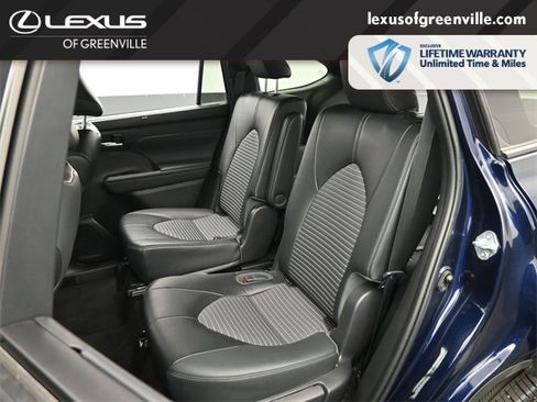 Used 2022 Toyota Highlander XSE image 29