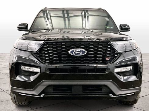 Used 2020 Ford Explorer ST w/ Premium Technology Package image 4