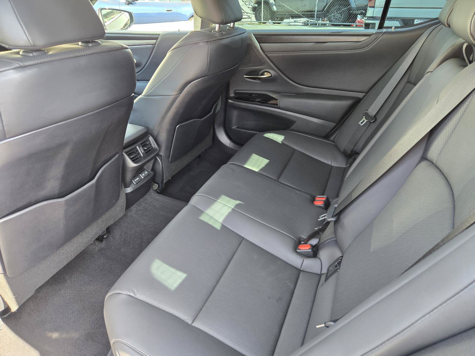 Used 2024 Lexus ES 350 w/ Premium Package FWD image 24