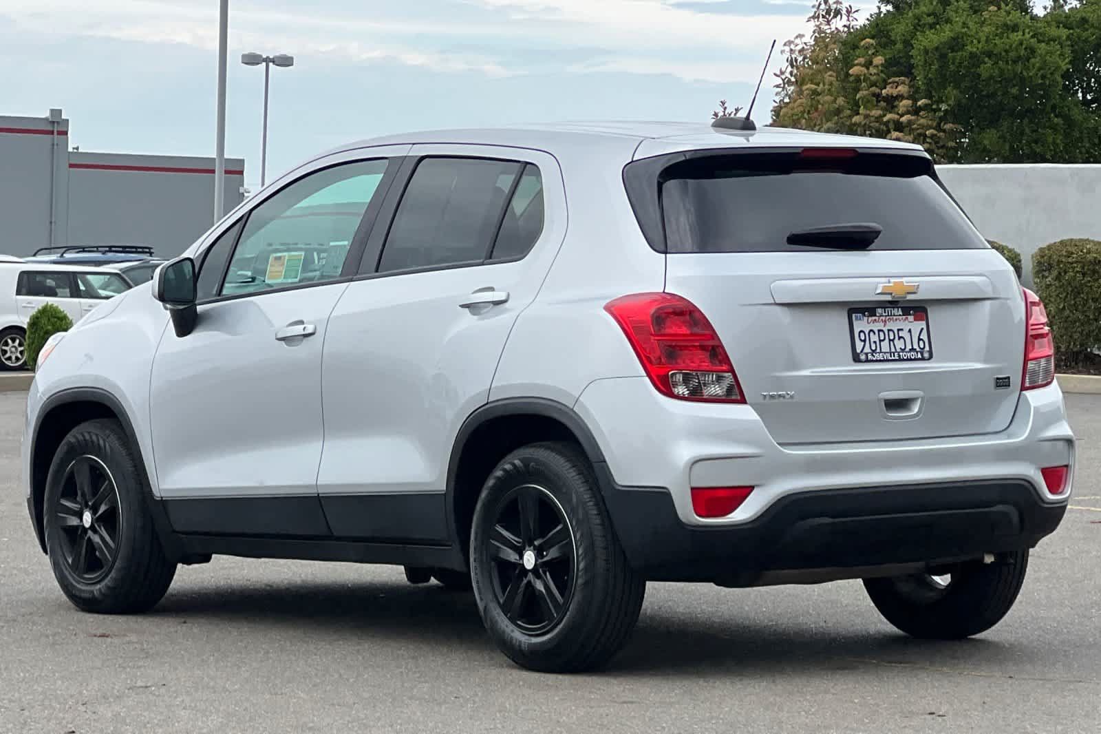 Used 2022 Chevrolet Trax LS w/ Tint and Cruise Package FWD image 7