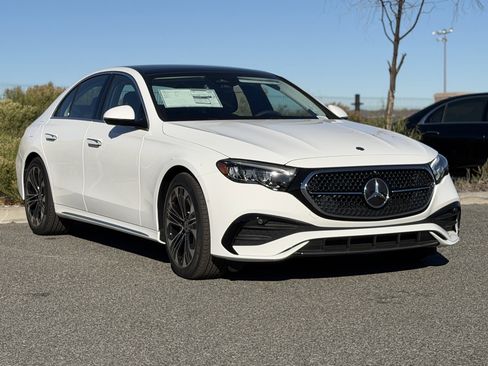 New 2026 Mercedes-Benz E 350 4MATIC Sedan image 6