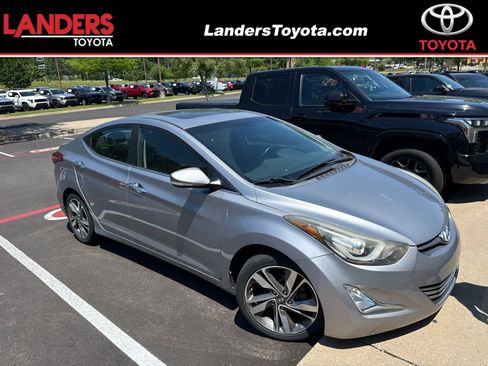 Used 2016 Hyundai Elantra Limited w/ Option Group 04 FWD image 1