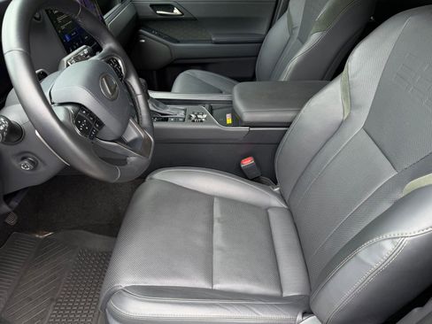 Used 2024 Lexus GX 550 AWD/4WD image 5