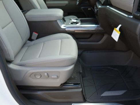 New 2026 Chevrolet Silverado 3500 LTZ w/ LTZ Plus Package image 23