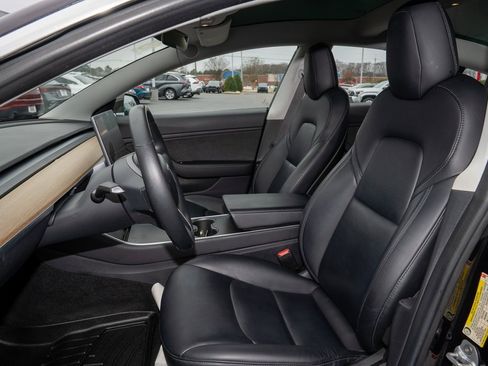 Used 2018 Tesla Model 3 Long Range image 11