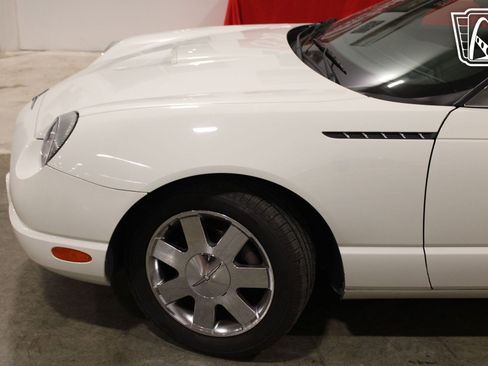 Used 2002 Ford Thunderbird image 37
