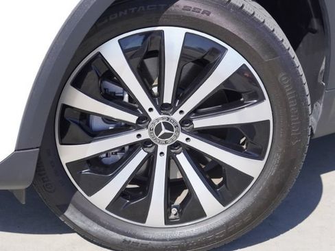 Used 2023 Mercedes-Benz GLA 250 image 9