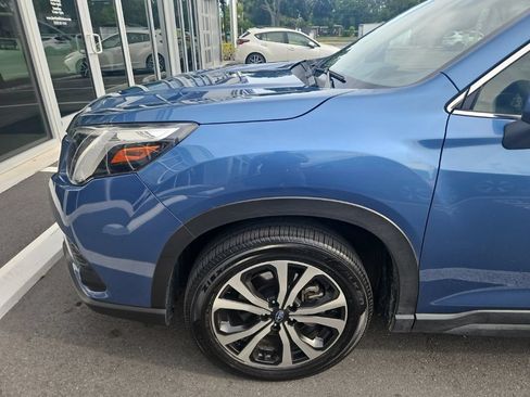 Used 2023 Subaru Forester Limited AWD/4WD image 3