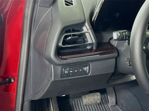 New 2026 Chevrolet Traverse RS w/ LPO, Floor Liner Package AWD/4WD image 4