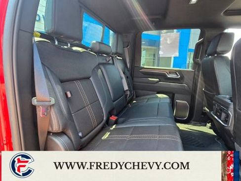 Used 2025 Chevrolet Silverado 2500 High Country w/ High Country Premium Package AWD/4WD image 29
