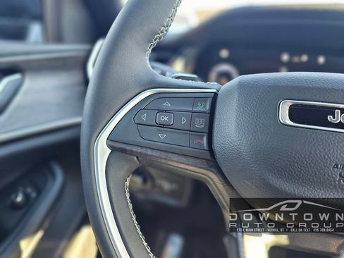 New 2026 Jeep Grand Cherokee Altitude AWD/4WD image 14