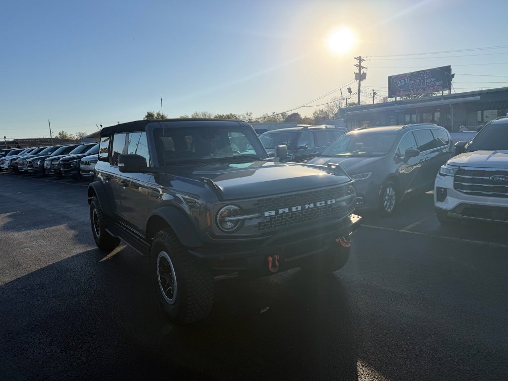 Used 2023 Ford Bronco Badlands w/ Sasquatch Package AWD/4WD image 1
