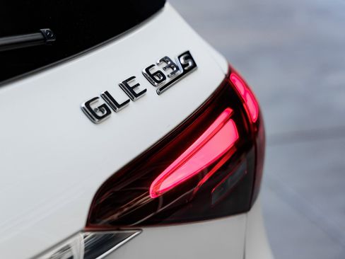 Used 2025 Mercedes-Benz GLE 63 AMG S image 30