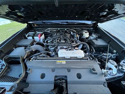 Certified 2025 Toyota Tacoma TRD Sport image 11