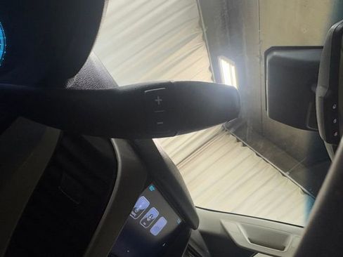 Used 2017 GMC Yukon Denali image 23