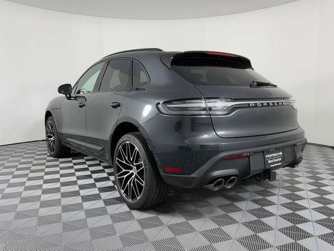 Certified 2026 Porsche Macan AWD/4WD image 3