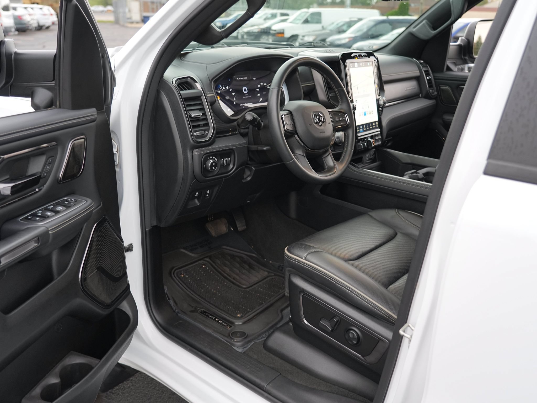 Used 2024 RAM 1500 Limited AWD/4WD image 14