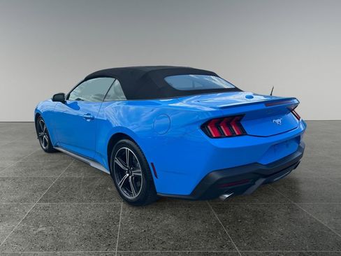 Used 2025 Ford Mustang Premium RWD image 7