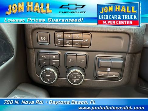 Used 2025 Chevrolet Tahoe High Country AWD/4WD image 28