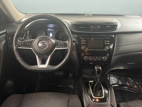 Used 2017 Nissan Rogue SV FWD image 10