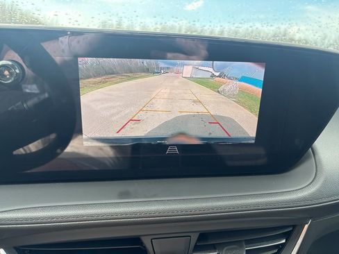 Used 2024 Buick Encore GX Preferred FWD image 3