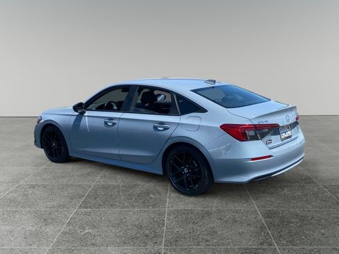 Used 2023 Honda Civic Sport image 3