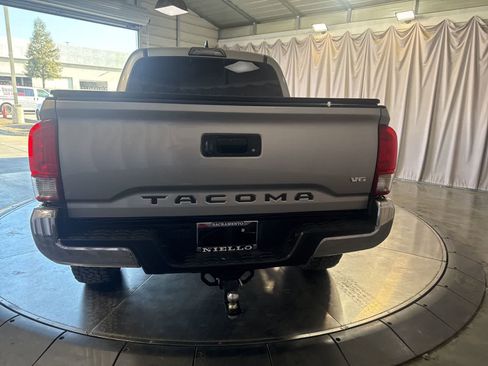 Used 2017 Toyota Tacoma TRD Off-Road w/ Tow Package image 6