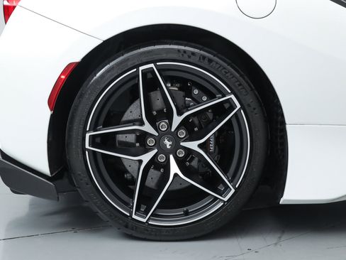 Certified 2020 Ferrari 488 Pista Spider image 41