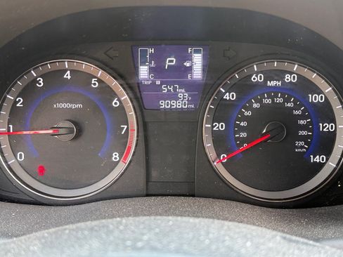 Used 2016 Hyundai Accent SE FWD image 11