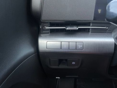 Used 2024 Hyundai Kona SEL FWD image 13