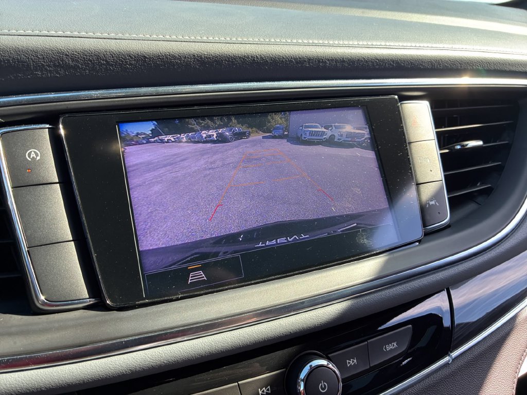 Used 2023 Buick Enclave Essence FWD image 19
