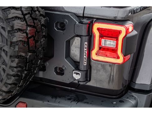 Used 2018 Jeep Wrangler Unlimited Rubicon image 15