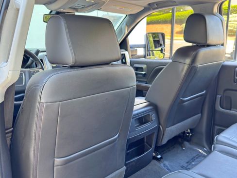 Used 2018 GMC Sierra 3500 Denali image 33